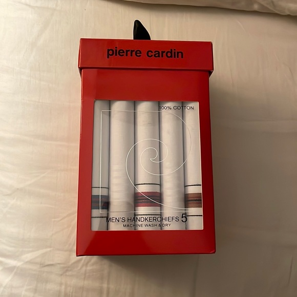 Pierre Cardin handkerchiefs brand new - Picture 2 of 2